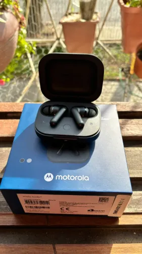 Motorola Buds+
