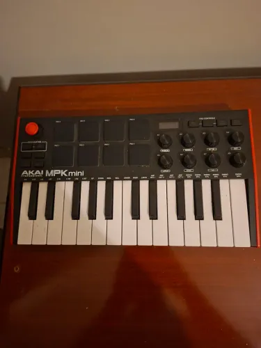 Teclado Midi Akai
