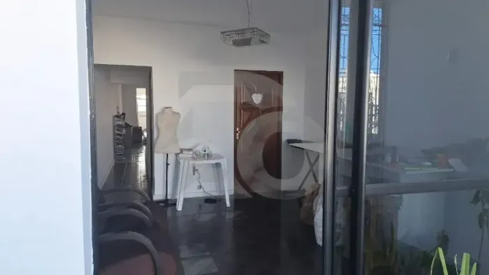 Casa no Bairro Suíssa: 264m², 4 Quartos, sendo 1 Suíte