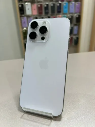 iPhone 16 Pro Max 256GB Branco Seminovo 94%- Retire em loja física na Savassi 
