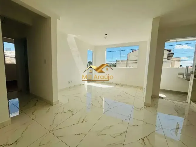 Apartamento com Varanda, 03 Quartos, Heliópolis, BH.