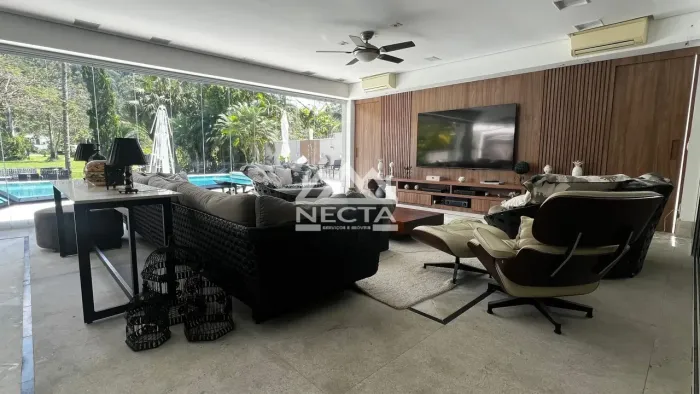 Mansão de Luxo à Venda no Condomínio Costa Verde Tabatinga