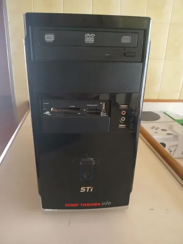 Gabinete (Computador) Semp Toshiba 2010 Para uso de peças