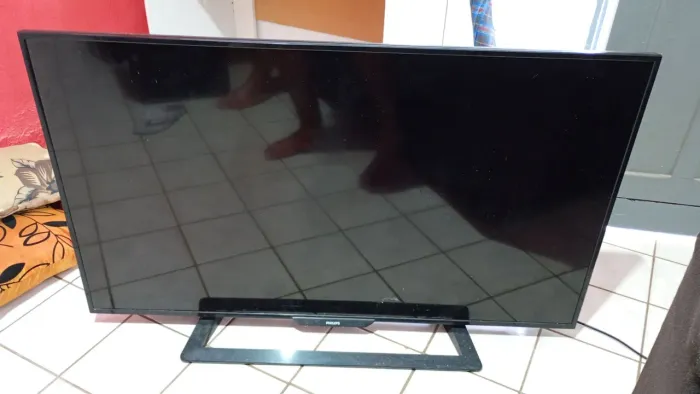 Tv 50 polegadas não é smart com defeito