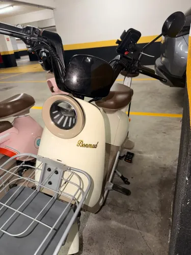 Bicicleta elétrica lambreta vespa 1000w Bonmad / bateria lítio