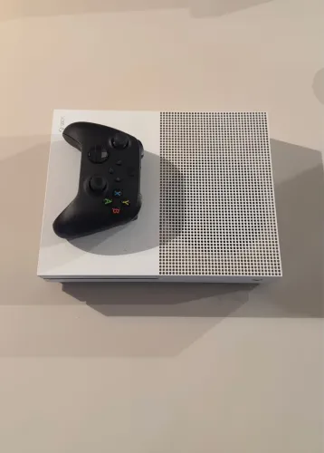 Xbox One S 1TB [Excelente Estado]