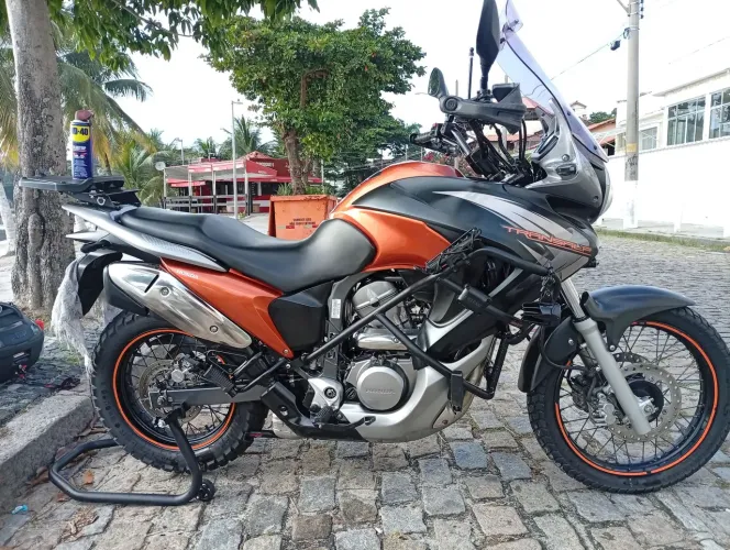Honda XL Transalp 700 muito inteira!