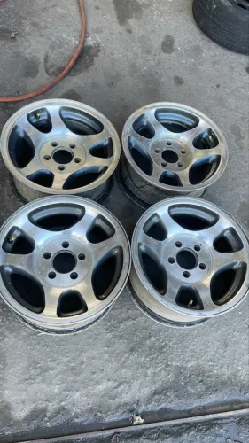 Vendo 4 rodas de ranger 5 furos 