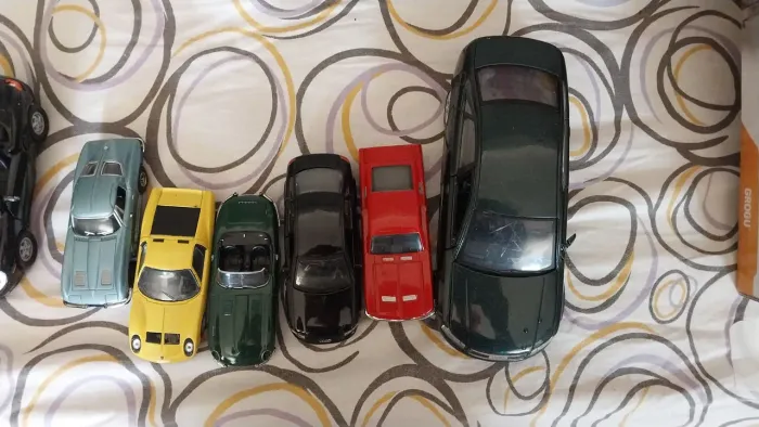  Coleção de carrinhos ferro