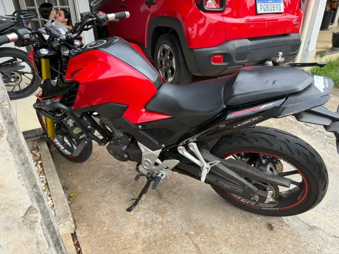 Honda CB 300f Twister Flex 2024 (Aluguel)