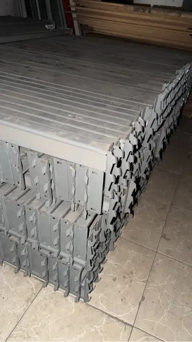 PORTA-PALETES USADO - ÓTIMO ESTADO