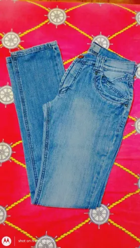 Calça jeans skinny, marca Du Contra, tamanho 40, nova.