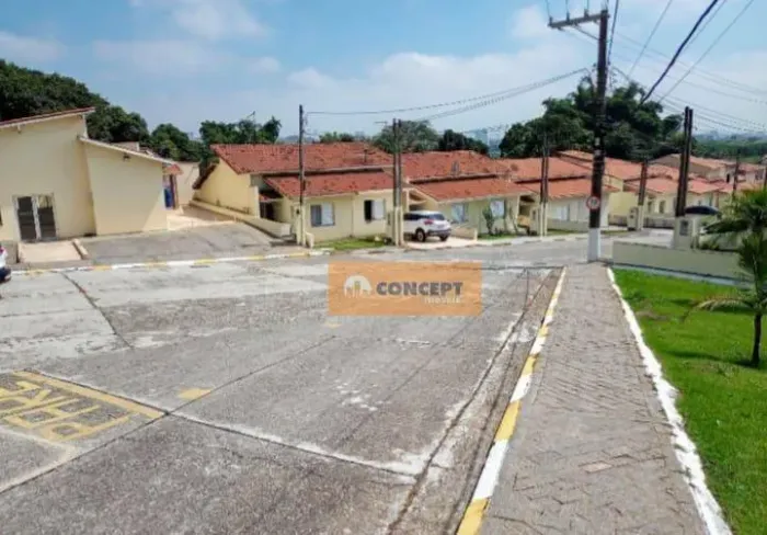 Casa com 2 dormitórios à venda, 52 m² por R$ 380.000 - Jardim São Luís - Suzano/SP
