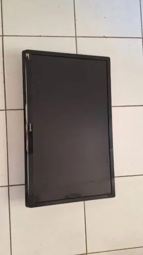 VENDO TV PARA RETIRADA DE PEÇAS 