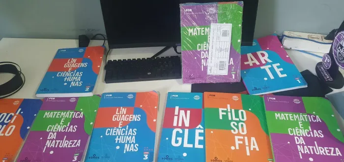 Livros editora SOMOS 1° a partir do ensino médio 