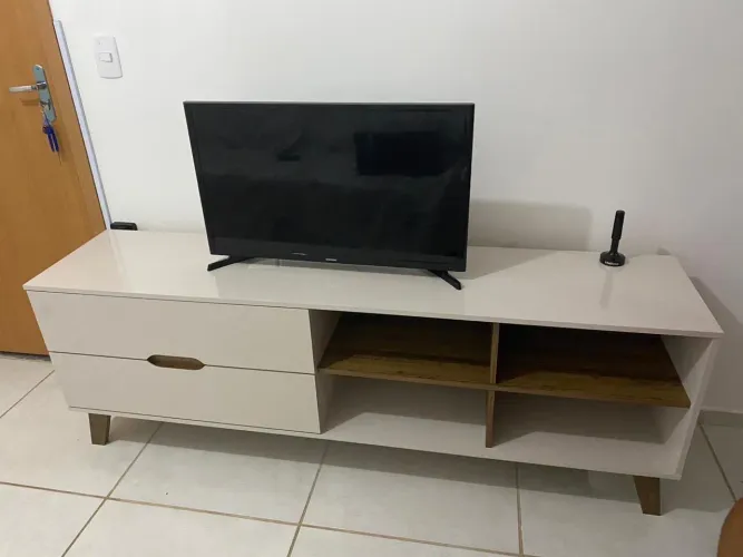 rack bancada tv 75 pol mdf 2 gavetas cedro off white arly -milani store