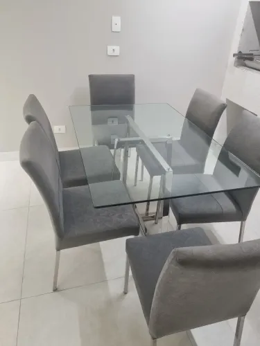Mesa 6 lugares novinha.