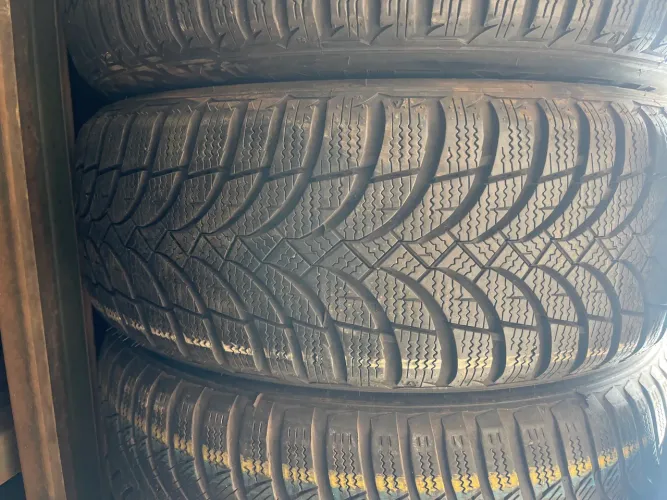 Jogo de pneus 15 Cobalt , Spin 195/65 R15 Goodyer 80% de borracha