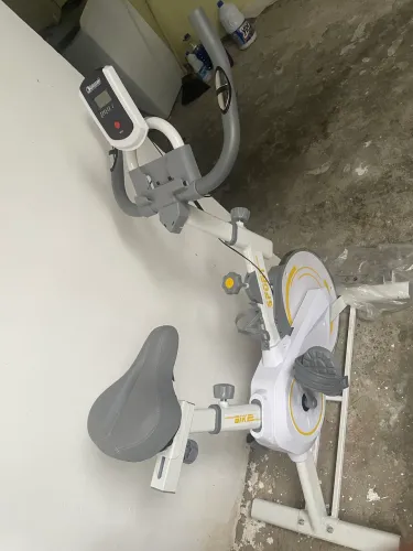Bike Ergométrica 8kg banco super confortável 