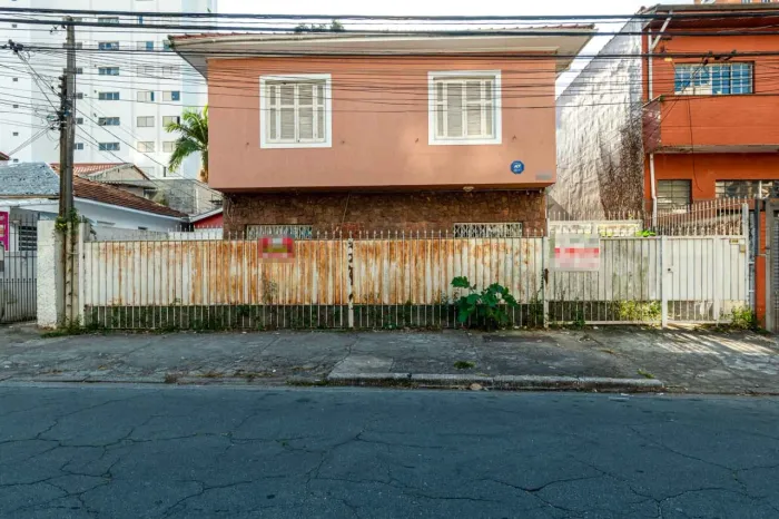 Casa comercial na Rua Cristóvão Pereira, 1415 385 m²