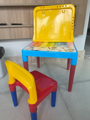 Mesa de desenho infantil