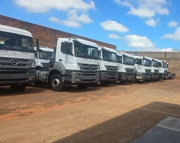 Mercedes Benz Axor 3344 6x4 ano 2018