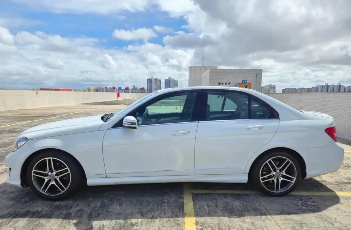 Mercedes-Benz C-200 CGI Avantgarde 1.8 16V 184cv Aut. 2013