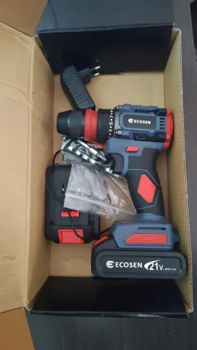 Parafusadeira ecosen 21v duas baterias NOVA