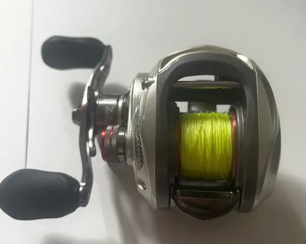 Carretilha Brisa Gto 11000 Shil Esquerda 7.3:1 Prateado Esquerdo (Usado)
