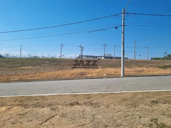 Terreno de 348m² em Condomínio com Lazer Completo - SJC
