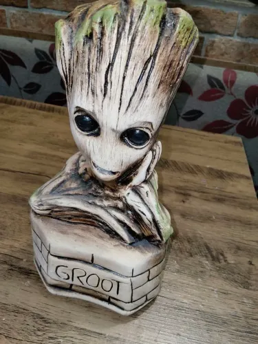 Groot escultura de gesso