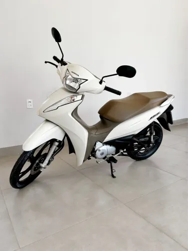 Vendo Honda biz 125 EX 2023 a versão mais completa