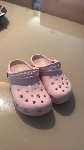 VENDO CROCS NUMERAÇÃO C10 