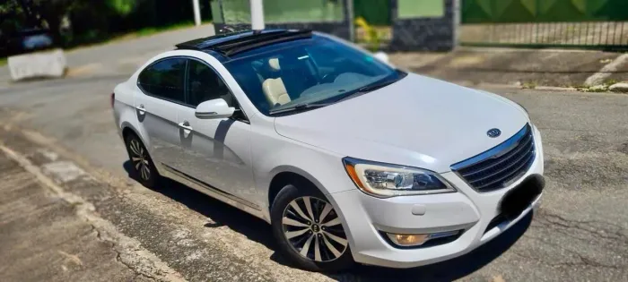 Kia Motors Cadenza EX 3.5 V6 24V 290cv Aut. 2013