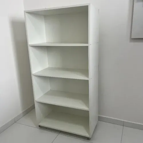 2 Estantes de Pé com Travas