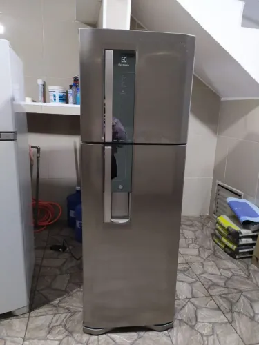 Geladeira inox Eletrolux Frost Free frete grátis