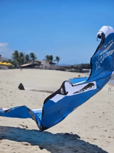 Kite Cabrinha, Moto Apex 2025.