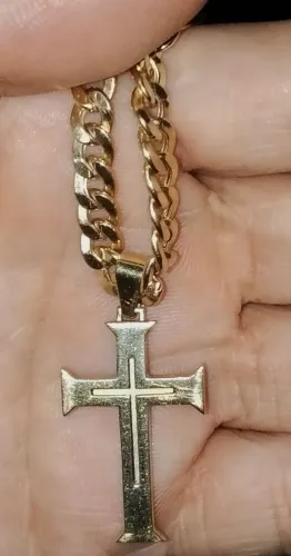 Corrente grossa com pingente em ouro 18 k