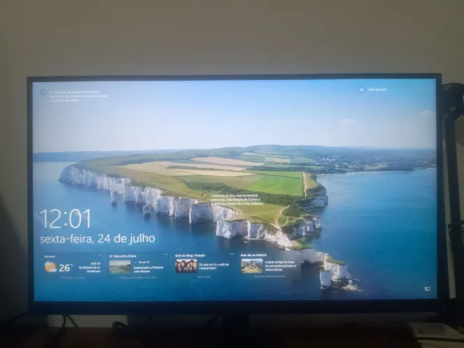 Monitor AOC