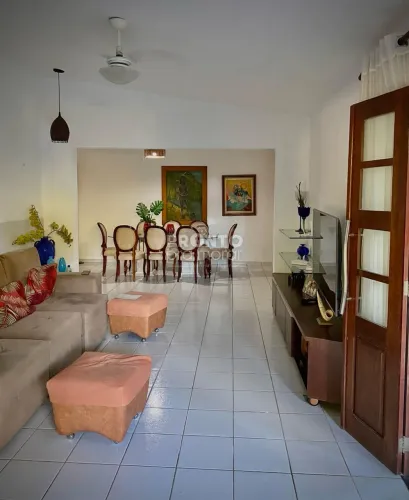 Casa de Condomínio com 6 quartos em ALDEIA