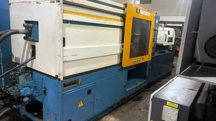 injetora FCS ano 2006 260ton 550grs