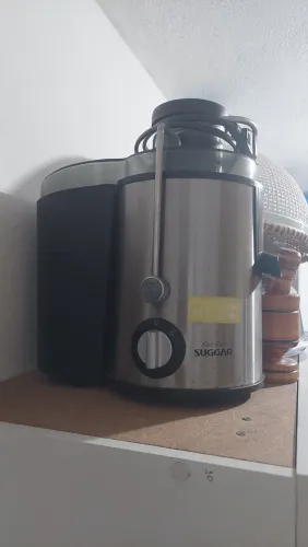 Máquina para sucos fast Juice sugar pouco uso. Aceito cartão