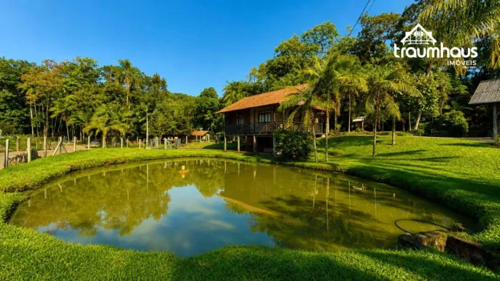 Chácara com 3 dormitórios à venda, 2000 m² por R$ 380.000,00 - Vila Itoupava - Blumenau/SC