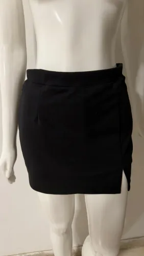 Short saia preto 