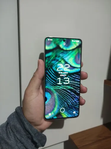 Poco X6 pro. 512/12+6 de ram, caixa e carregador ?, zero detalhes?