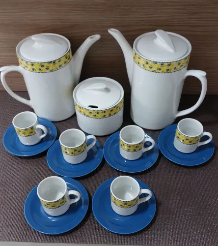 Jogo para café em porcelana