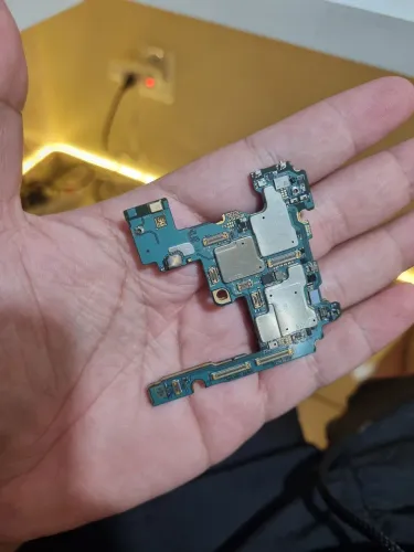 Placa s22 Ultra / retirada de peças