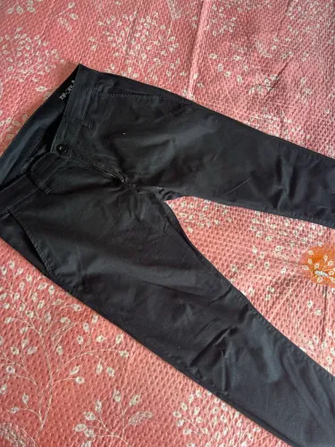 Calça zip off novissima