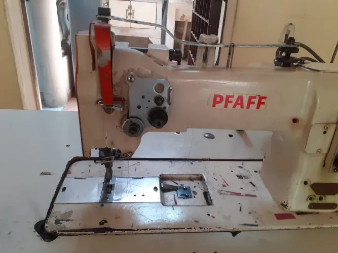 Maquina de costura industrial, PFAFH transporte triplo reta