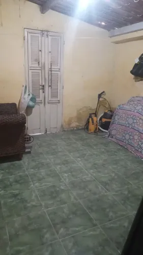 Casa grande três quartos dois banheiros com duas caixas de água